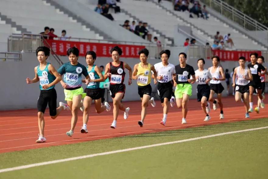 跨时区观赛指南：亚洲球迷如何在秋季赛季安排作息